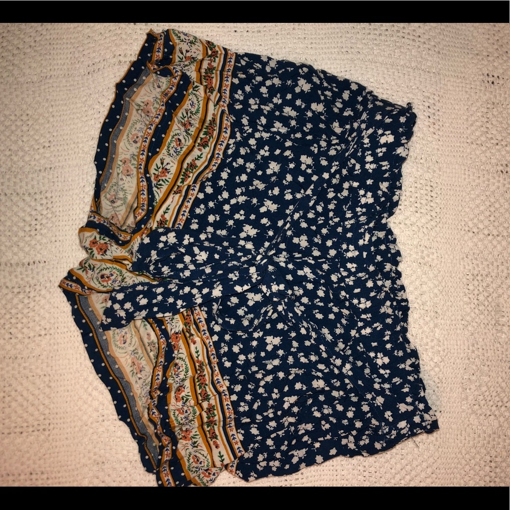 Flowy shorts with a tie in the front